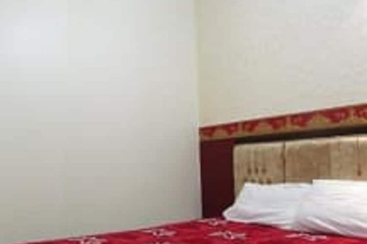 Room 8 of 41