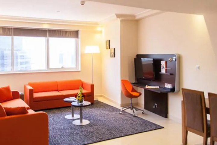 Room 4 of 5