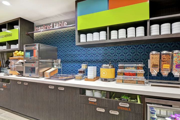 Breakfast area