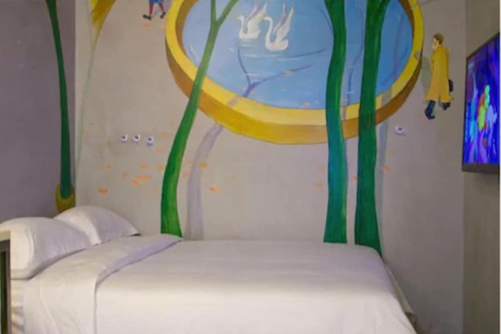 Room 14 of 43