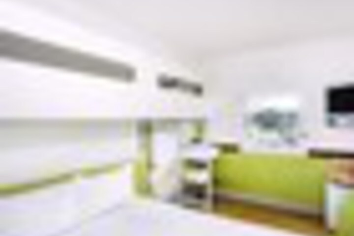 Room 20 of 93
