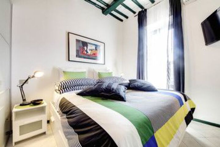 Room 76 of 330