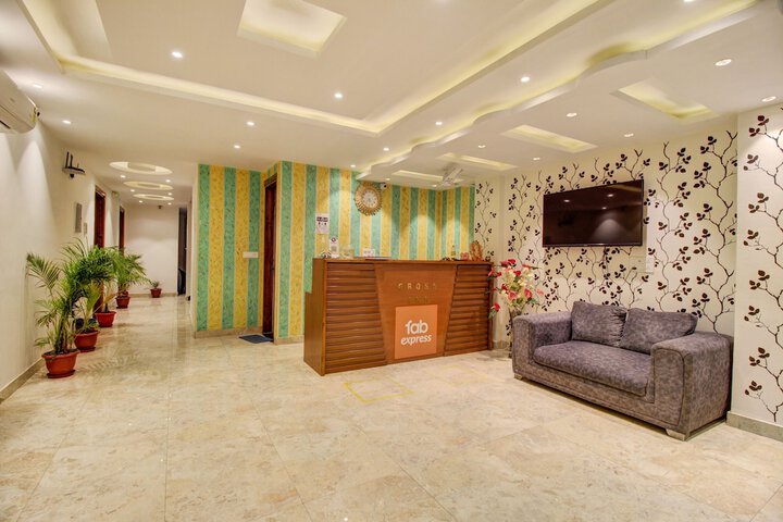 Hotel Interior 7 of 27