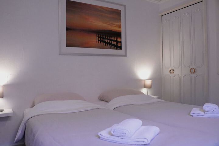 Room 10 of 51