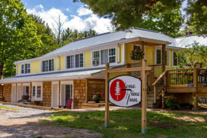 Image of Lone Pine Inn