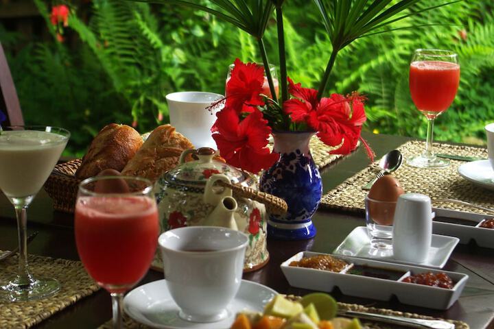 Breakfast/Coffee Service 74 of 108