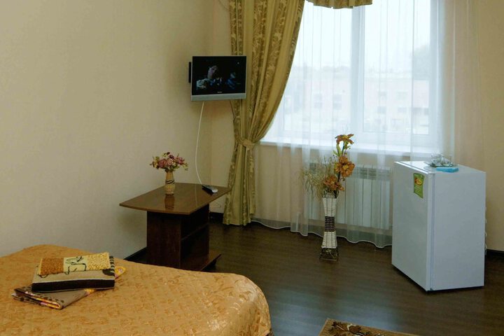 Room 10 of 34