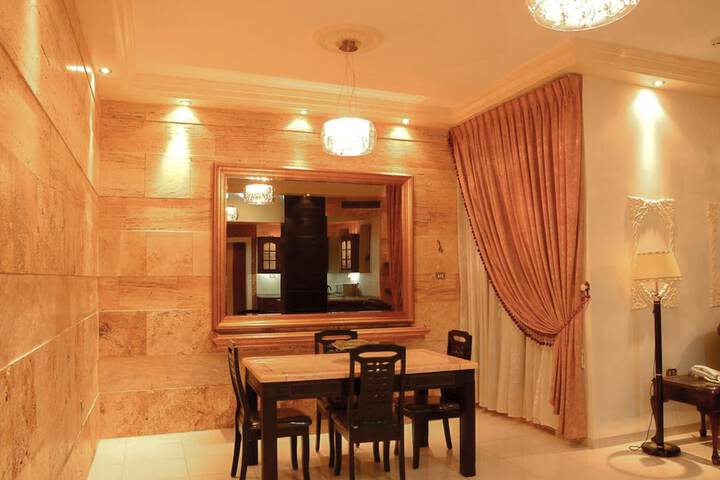 Room 13 of 21