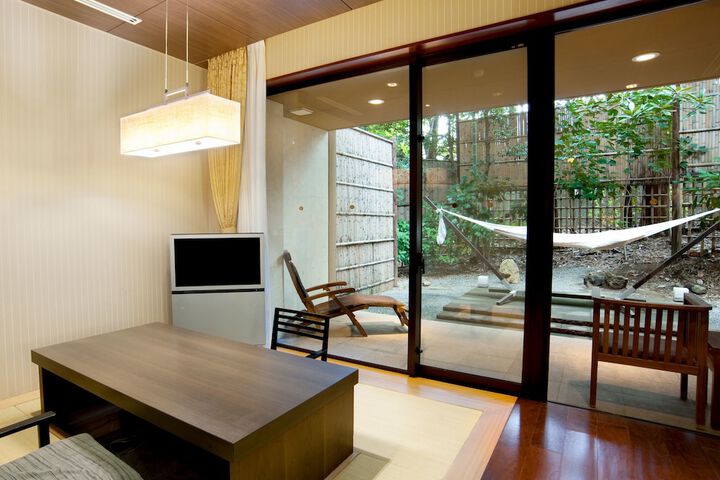 Room 13 of 29
