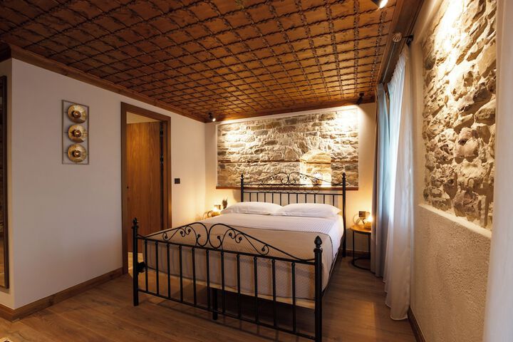 Room 15 of 124