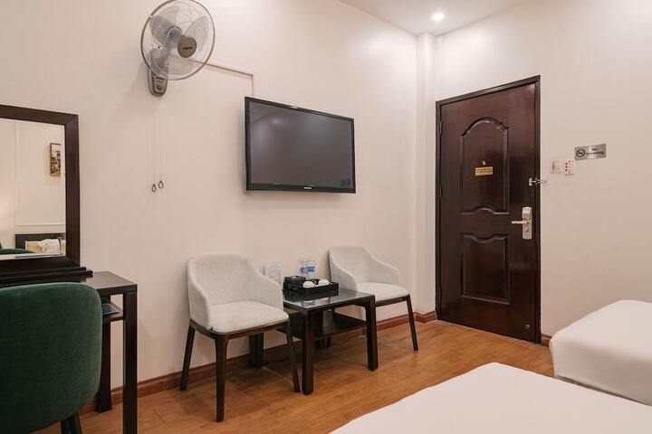 Room 19 of 49