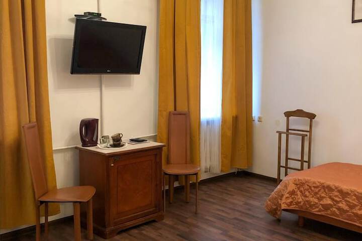 Room 21 of 62