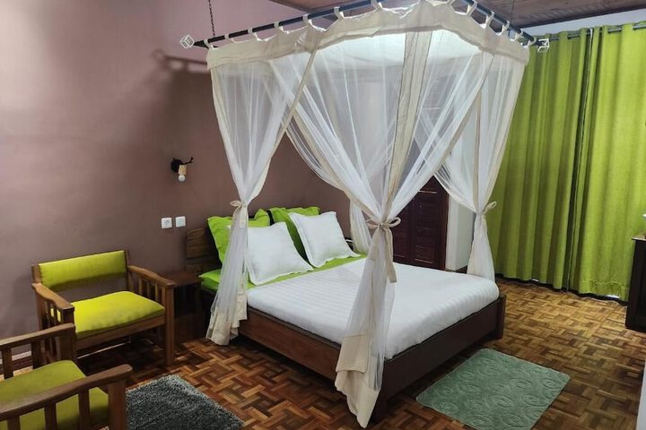 Room 3 of 22