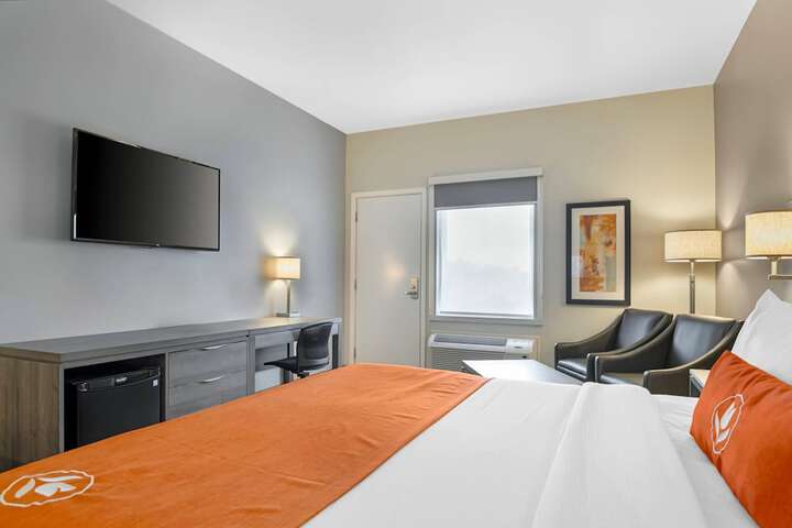 Room 44 of 120
