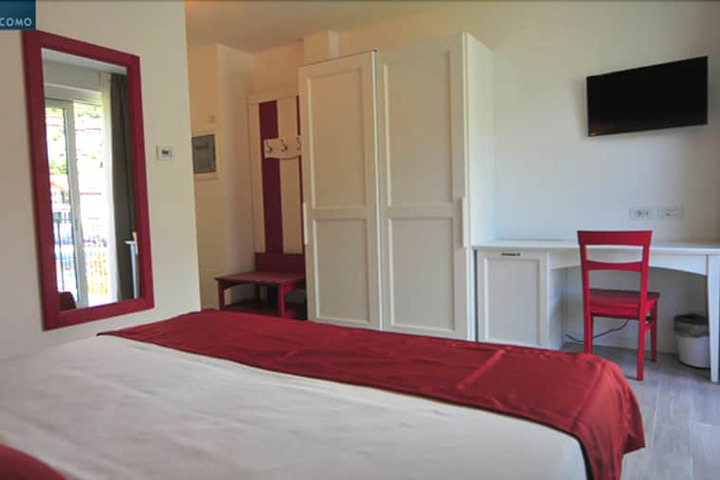 Room 2 of 32