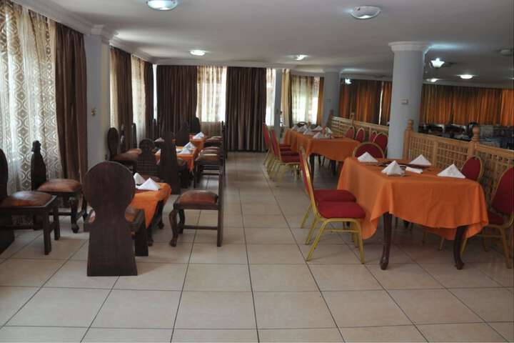 Dining 45 of 61