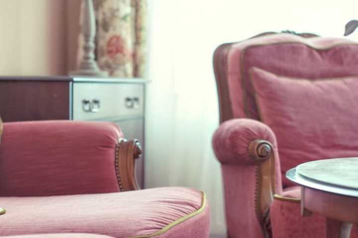 Room 27 of 48
