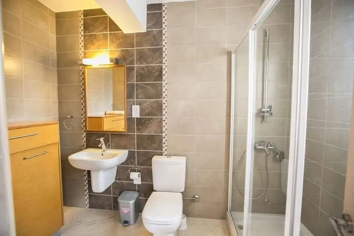 Room 8 of 20