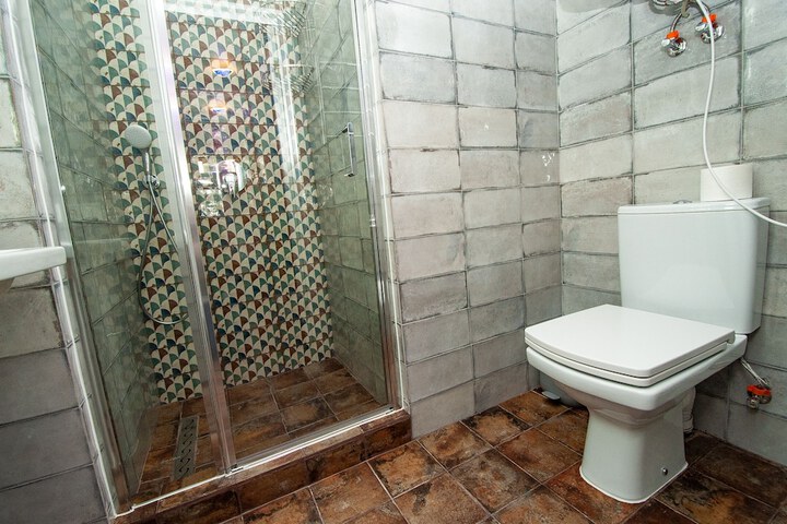 Room 90 of 96