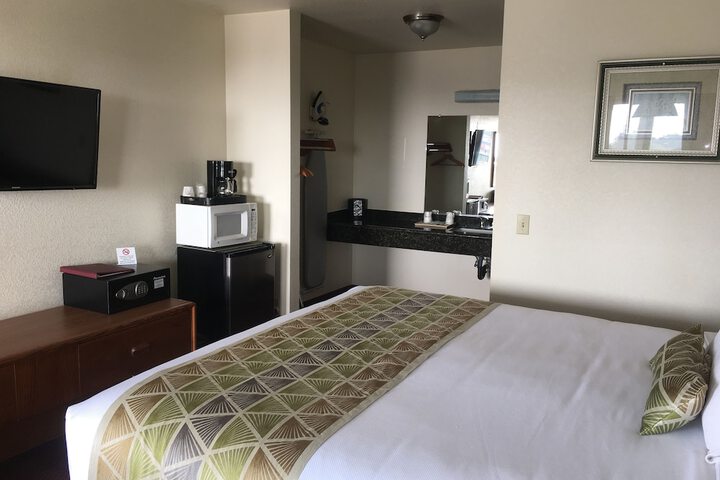 Room 17 of 42
