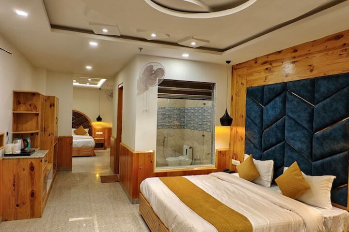 Room 18 of 38