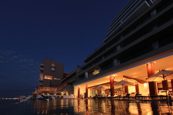 Hotel 57 of 58