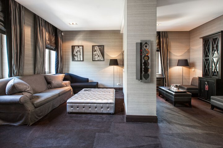 Room 34 of 141