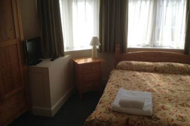 Room 6 of 24