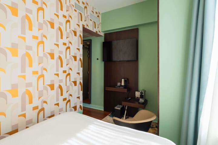 Room 20 of 111