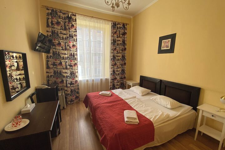 Room 249 of 272