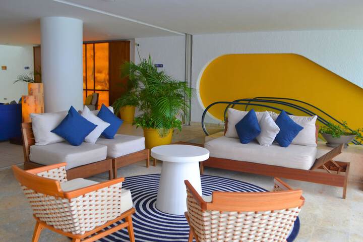 Guest Lobby