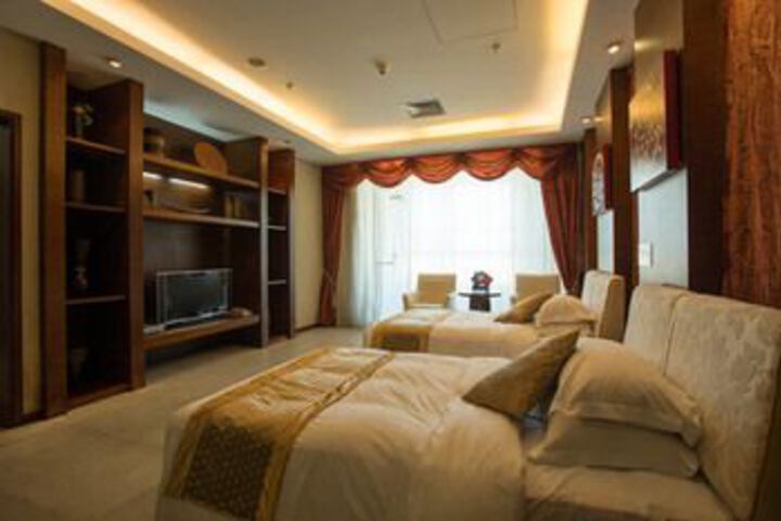 Room 15 of 24