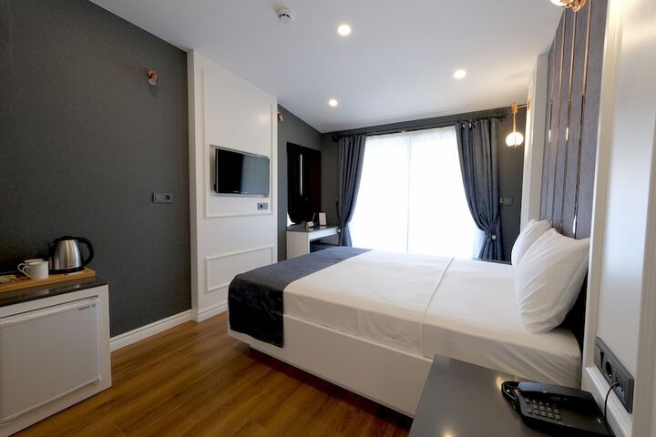 Room 11 of 68
