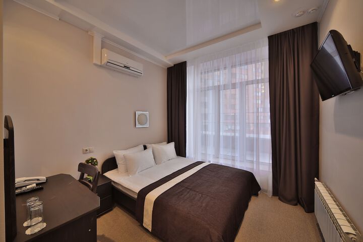 Room 4 of 26