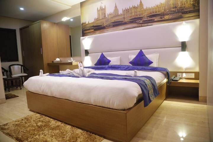 Room 8 of 26