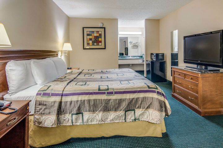 Room 19 of 36