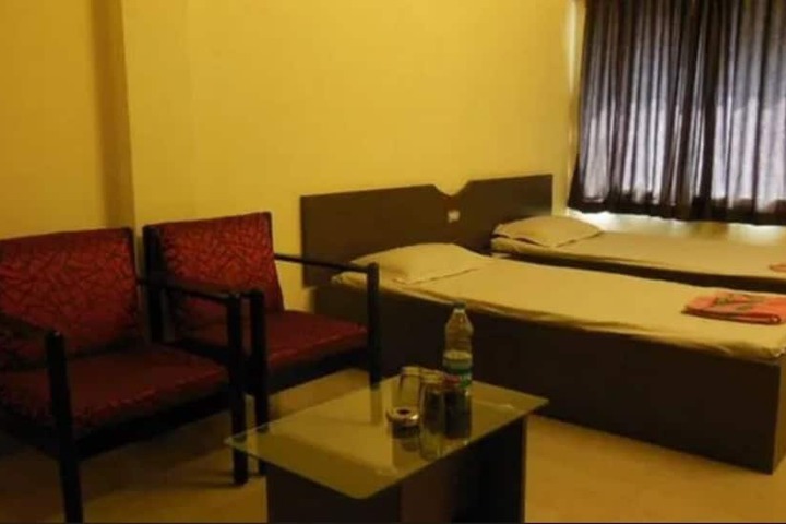 Room 8 of 14