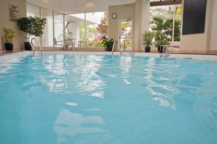 Hotel with Pool