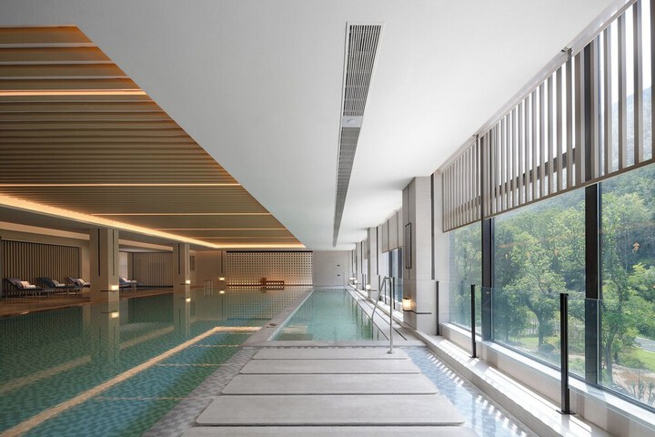 Pool 50 of 103
