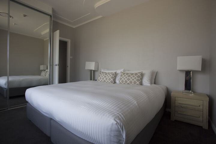 Room 14 of 34