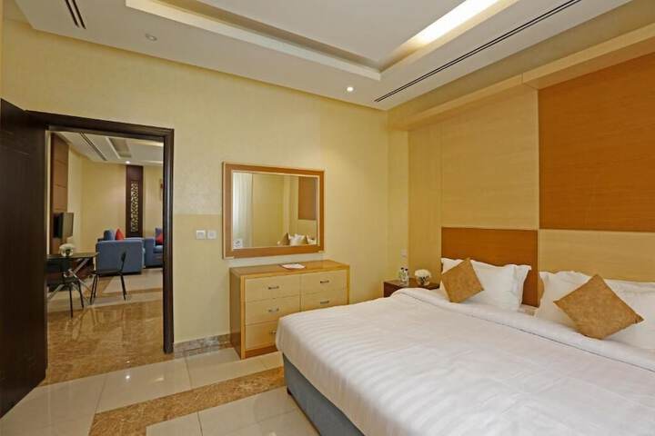 Room 12 of 25