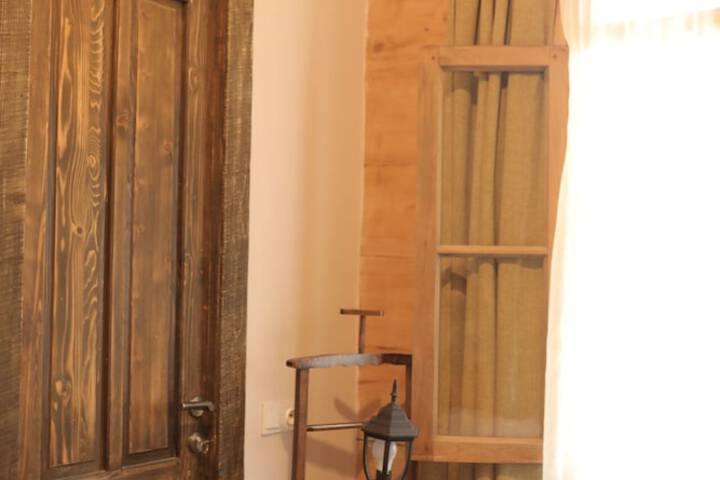 Room 6 of 46