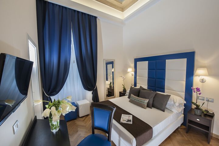 Room 15 of 38