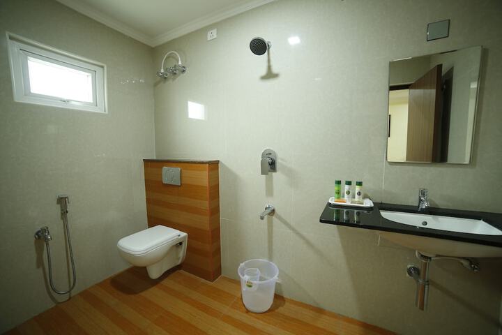 Room 18 of 27