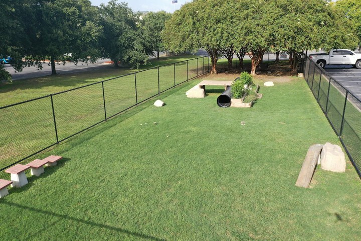 Pet-friendly amenities