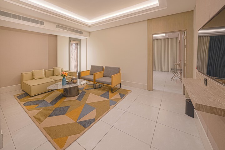 Room 14 of 37