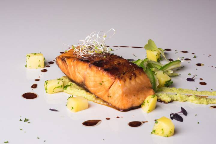 Dining 45 of 80