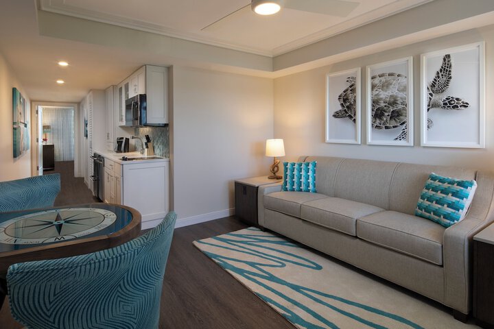 Room 6 of 37
