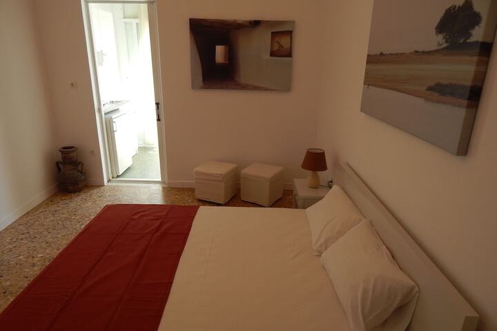 Room 10 of 36