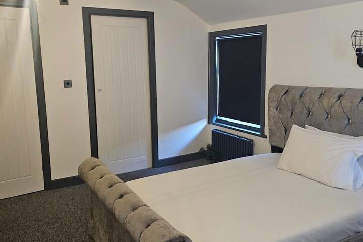 Room 56 of 80